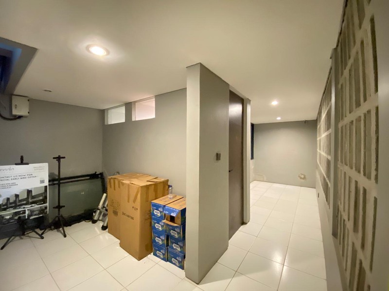 Andara Rumah Brand New 3 Lantai View Danau Dekat Pintu Tol