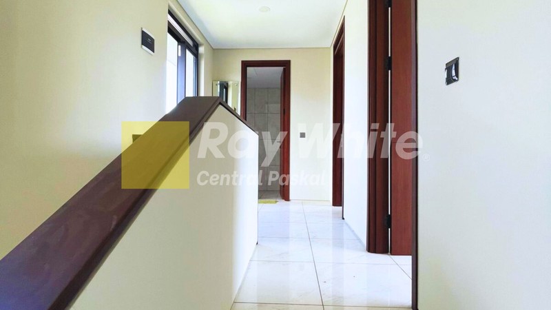 Rumah 2 Lantai di Tatar Punawangi Kota Baru Parahyangan