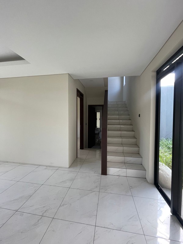 Rumah 2 Lantai di Tatar Punawangi Kota Baru Parahyangan