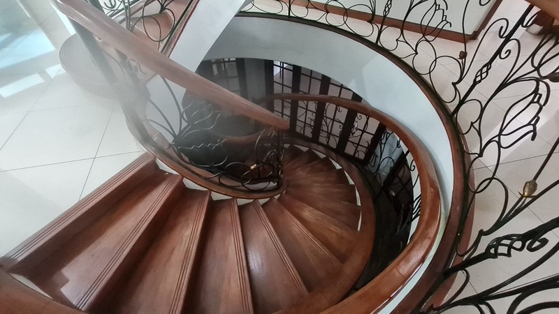 Rumah Tinggal 2 Lantai + Kolam Renang di Mandala Raya Tebet Jaksel 