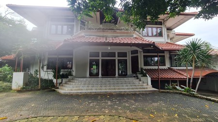 Rumah Tinggal 2 Lantai + Kolam Renang di Mandala Raya Tebet Jaksel 