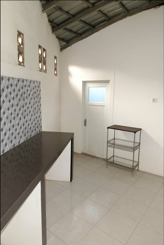 DI JUAL Rumah Siap Huni Lokasi Strategis Di Serua, Ciputat Tangerang Selatan