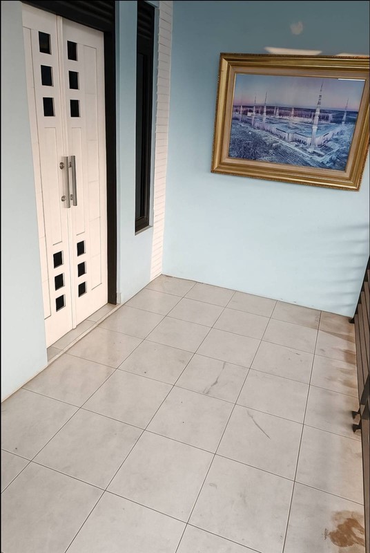 DI JUAL Rumah Siap Huni Lokasi Strategis Di Serua, Ciputat Tangerang Selatan