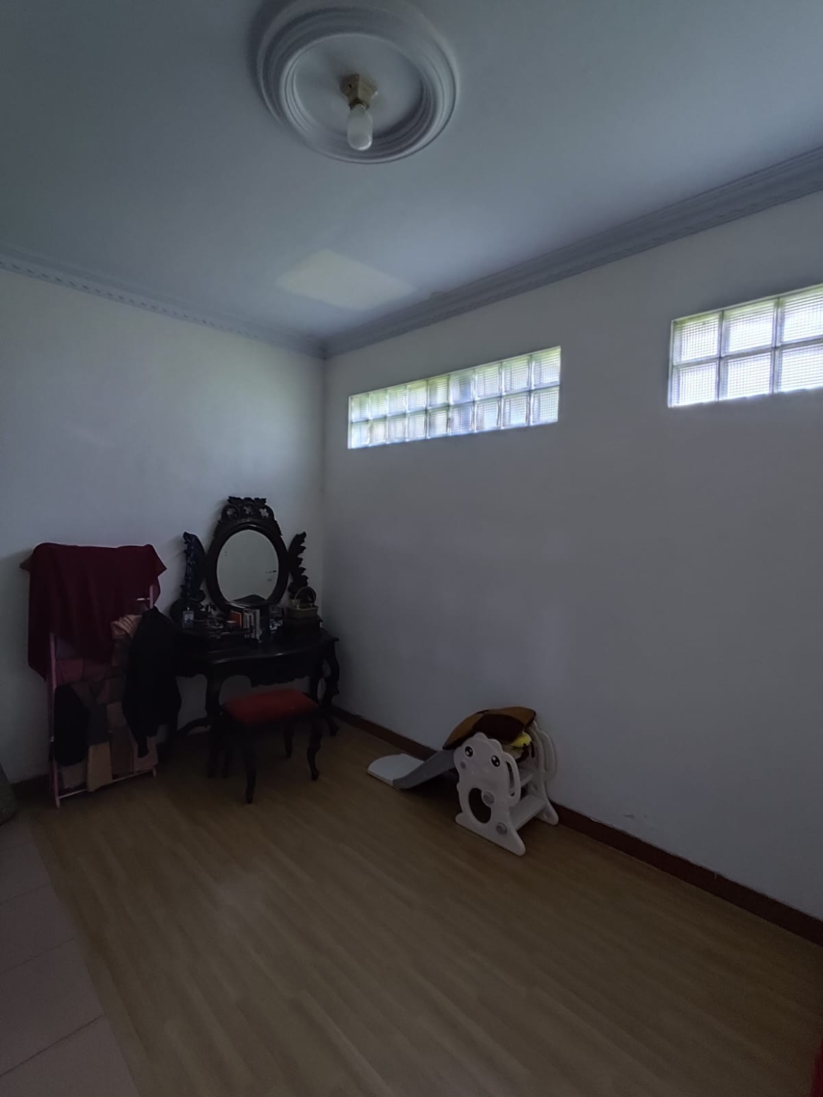 Di jual Cepat Rumah 3 Lantai di Kota Bogor (Utara) Semi Furnished