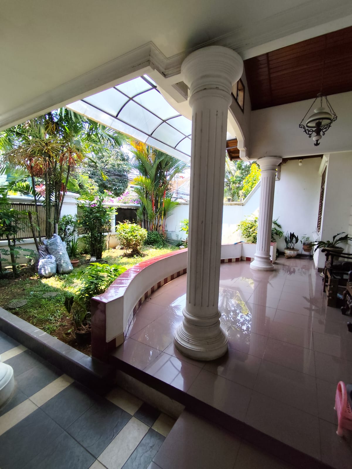 Di jual Cepat Rumah 3 Lantai di Kota Bogor (Utara) Semi Furnished