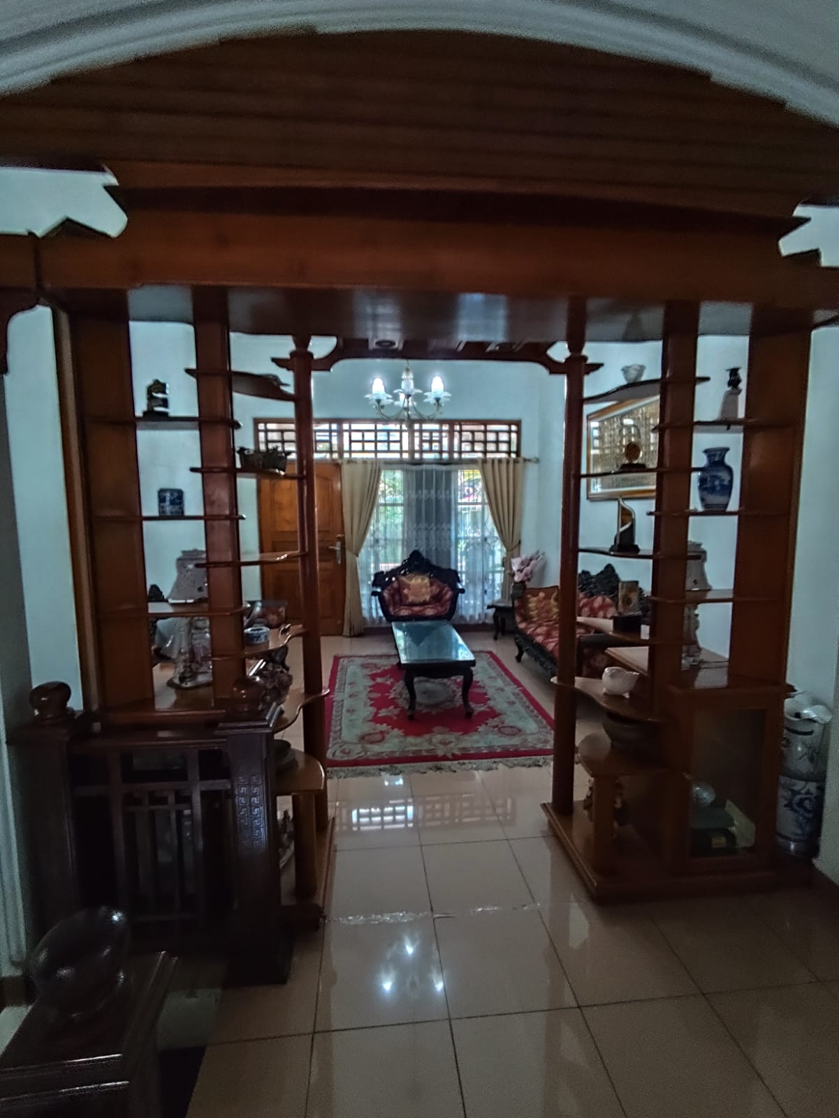 Di jual Cepat Rumah 3 Lantai di Kota Bogor (Utara) Semi Furnished