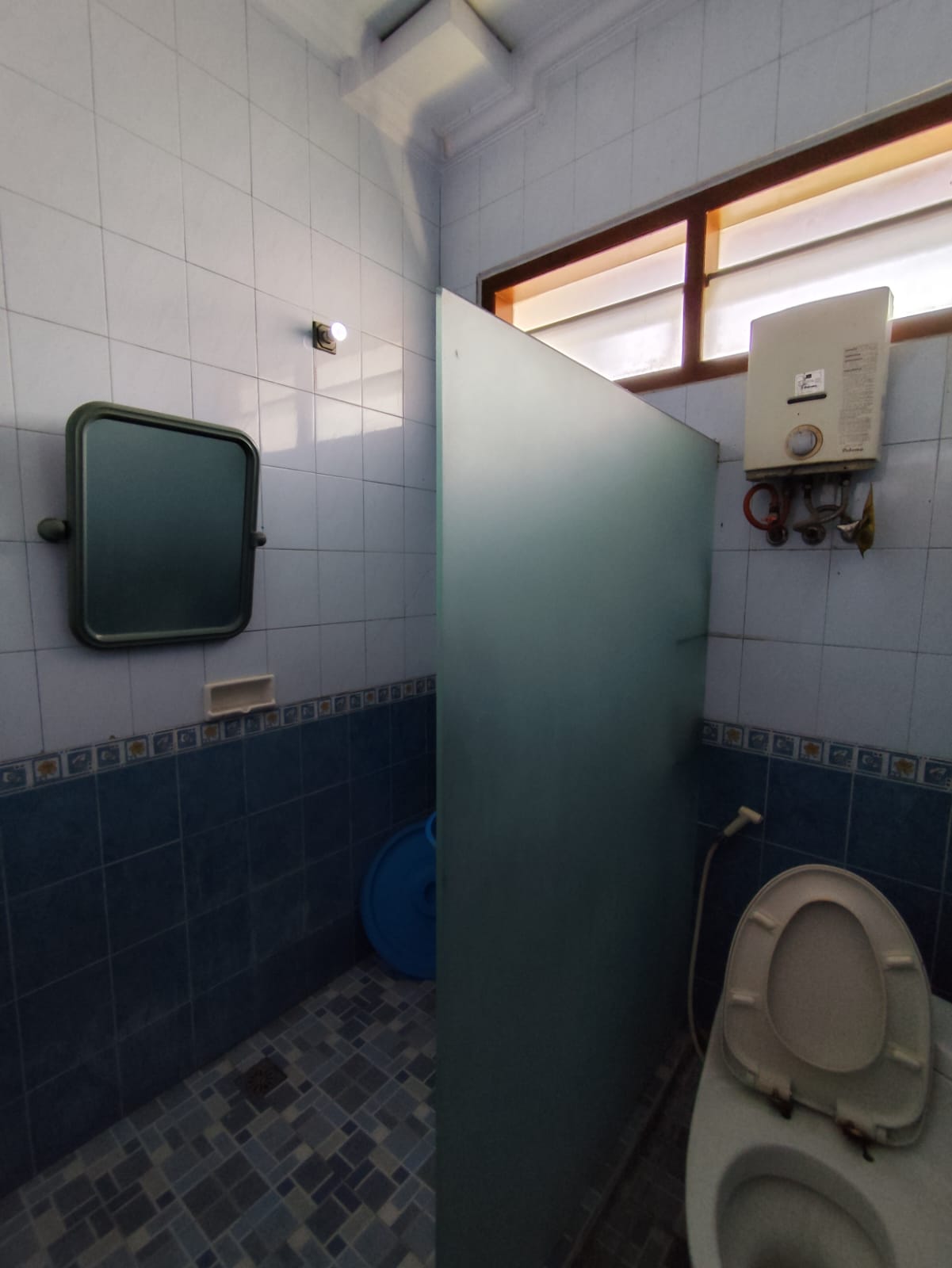 Di jual Cepat Rumah 3 Lantai di Kota Bogor (Utara) Semi Furnished