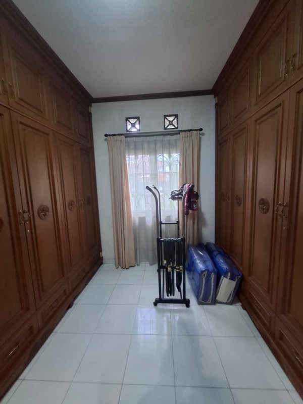 Investasi Rumah Eksklusif di Jl. Kapten Haryadi Sleman - Luas Tanah 1.289 meter dengan Lahan Sangat Luas