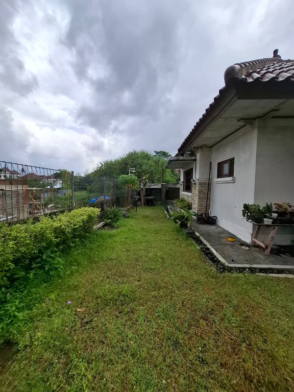 Investasi Rumah Eksklusif di Jl. Kapten Haryadi Sleman - Luas Tanah 1.289 meter dengan Lahan Sangat Luas