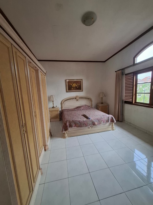 Investasi Rumah Eksklusif di Jl. Kapten Haryadi Sleman - Luas Tanah 1.289 meter dengan Lahan Sangat Luas