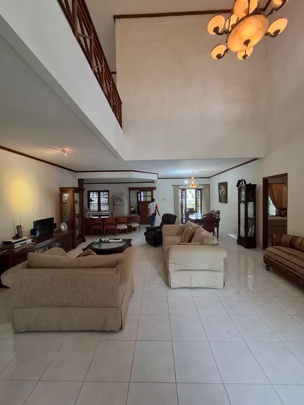 Investasi Rumah Eksklusif di Jl. Kapten Haryadi Sleman - Luas Tanah 1.289 meter dengan Lahan Sangat Luas