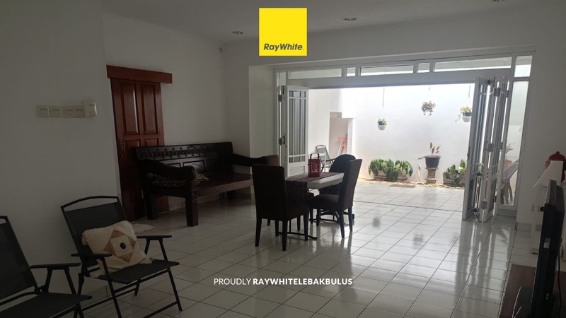 Disewa Rumah Newly Renovated Berlokasi Strategis di Pejaten dekat Mampang Jaksel