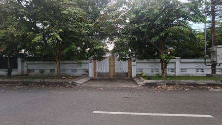 Dijual Rumah Bentuk Tanah kotak di Jl Sumatra Surabaya Pusat