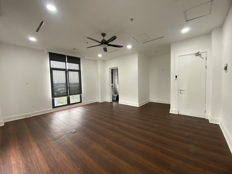 Gedung Perkantoran Lebak Bulus