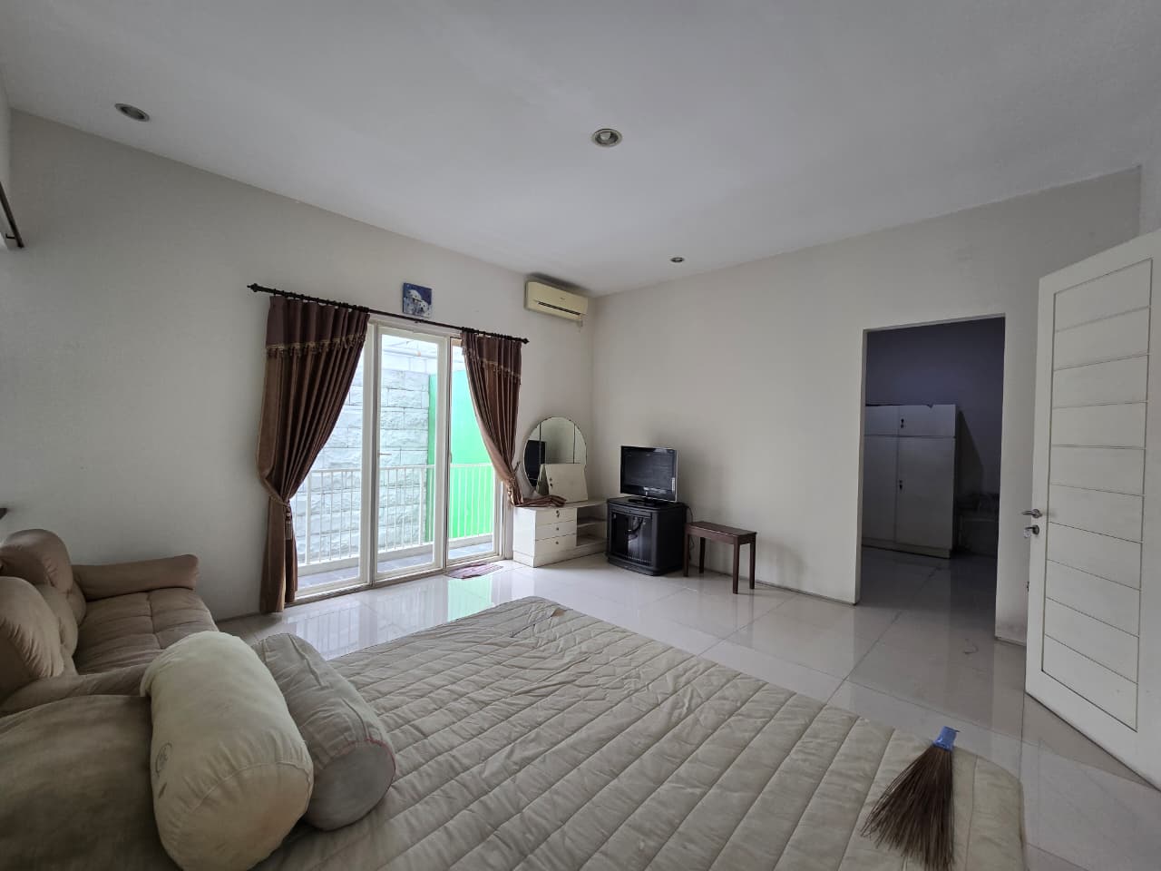 Rumah Cantik Minimalis Dijual San Antonio Pakuwon City Surabaya Timur