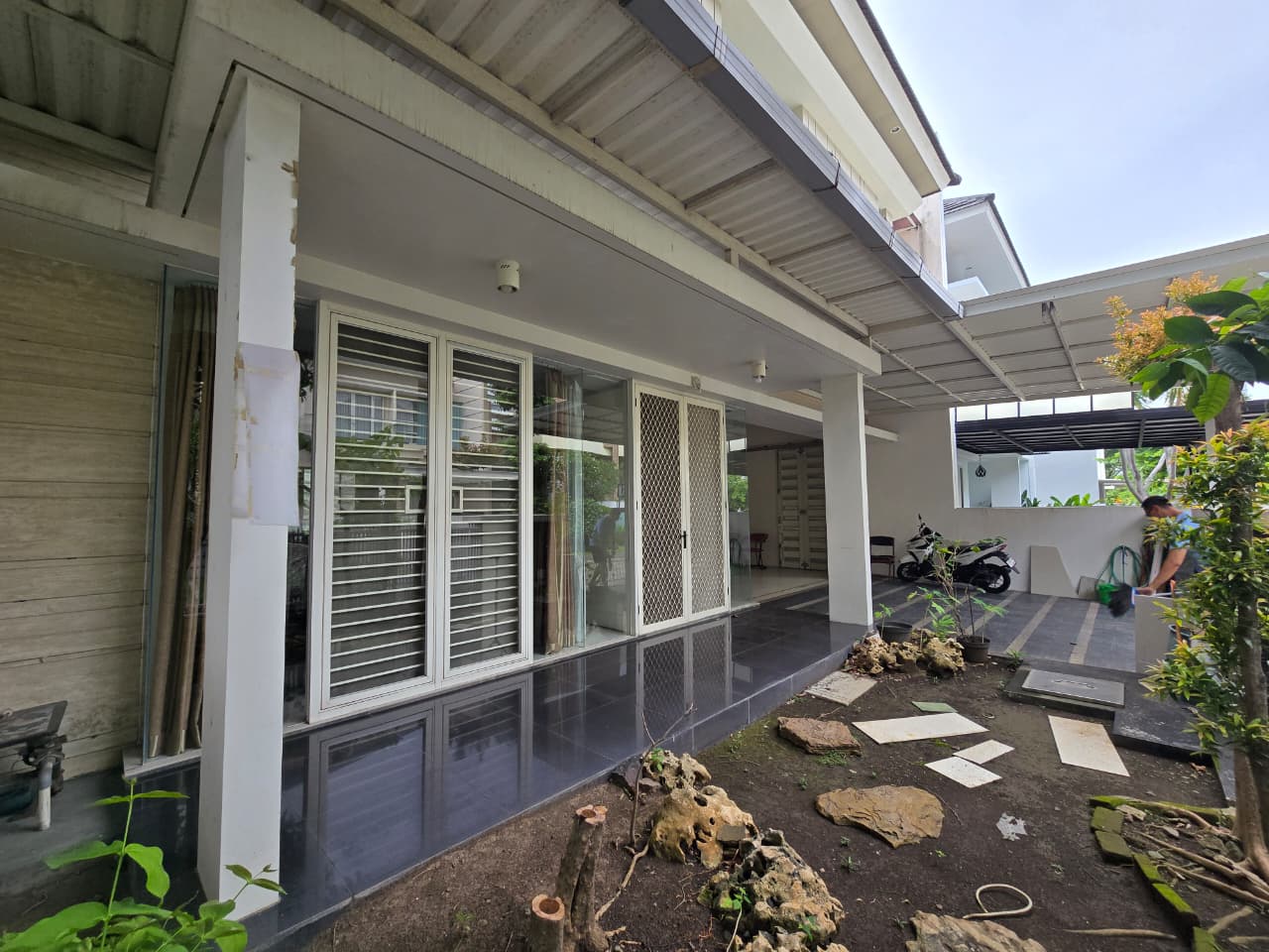 Rumah Cantik Minimalis Dijual San Antonio Pakuwon City Surabaya Timur