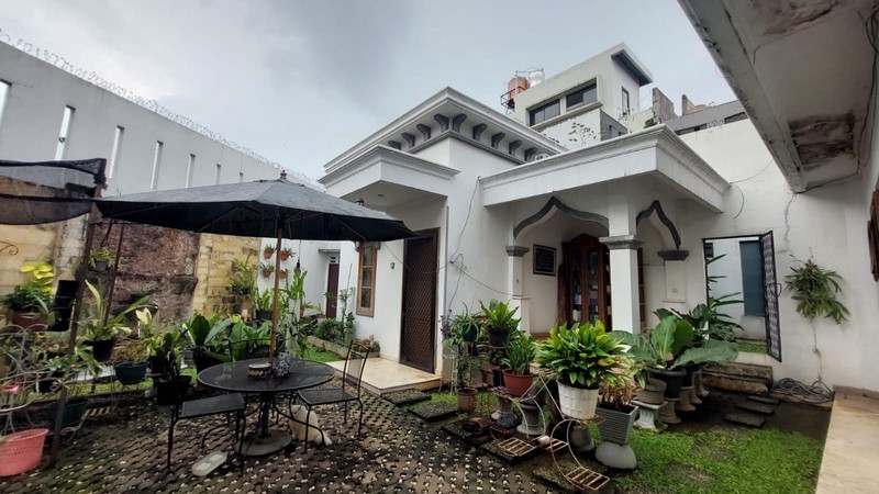 Rumah Klasik dan Homey di Petukangan Jakarta Selatan Lokasi Strategis