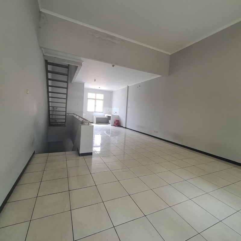 Ruko di Kota Baru Parahyangan Dekat Universitas Maranatha 