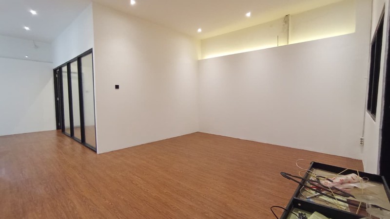 Rumah Kantor Disewakan Akses Jalan 3 Mobil Lokasi Tebet Jaksel