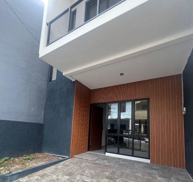 Rumah Baru 2 Lantai, Cantik Mewah, Di Griya Taman Tiga Putra Limo, 3 Menit Ke Mesjid Kubah Emas Depok