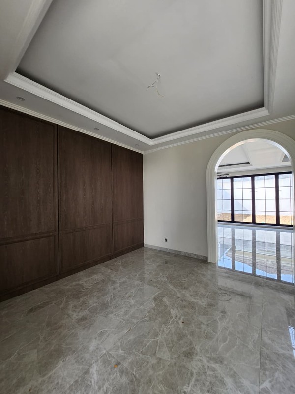 Dijual Rumah Baru Gress Ada Pagar Royal Residence  Wiyung