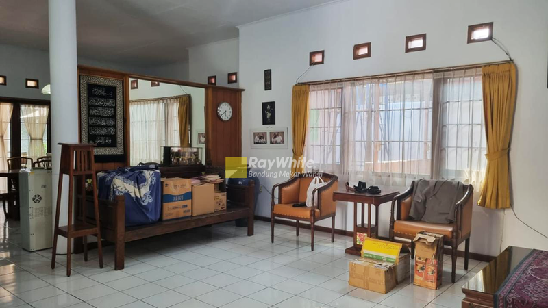 Rumah Klasik Terawat Area Buah Batu