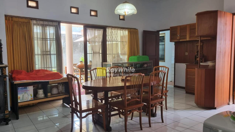 Rumah Klasik Terawat Area Buah Batu