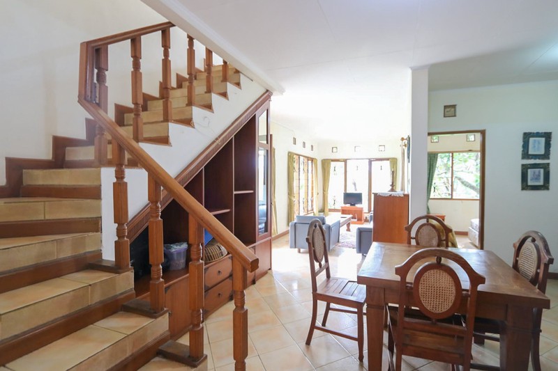 Rumah Villa di Dago Pakar, Dekat Ciumbuleuit, Akses ke Lembang 