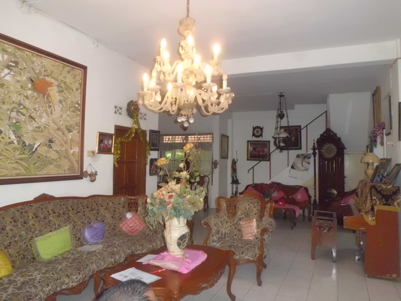 RUMAH DIJUAL DI PERUMAHAN JOMBOR BARU, MLATI, SLEMAN