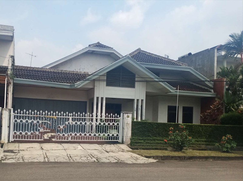 RUMAH LUXURY DI KAWASAN EXCLUSIVE! Rumah nyaman dan cantik di Taman Sakura, Bandung