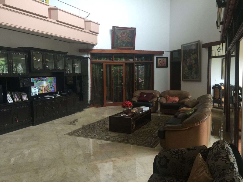 RUMAH LUXURY DI KAWASAN EXCLUSIVE! Rumah nyaman dan cantik di Taman Sakura, Bandung