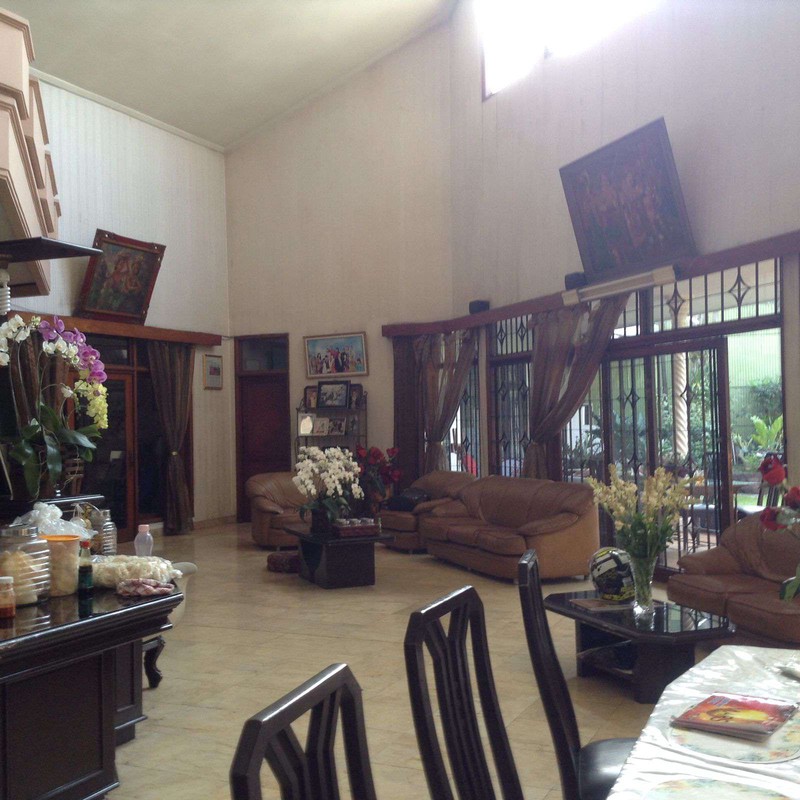 RUMAH LUXURY DI KAWASAN EXCLUSIVE! Rumah nyaman dan cantik di Taman Sakura, Bandung