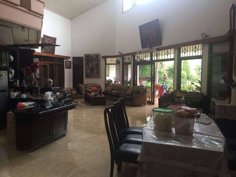 RUMAH LUXURY DI KAWASAN EXCLUSIVE! Rumah nyaman dan cantik di Taman Sakura, Bandung