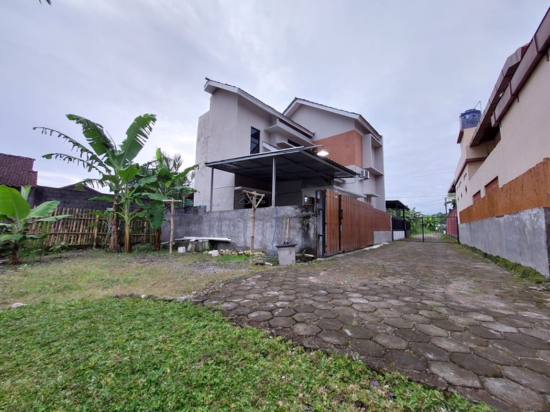 RUMAH DEKAT HOTEL HYATT 3 KAMAR