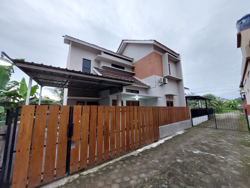 RUMAH DEKAT HOTEL HYATT 3 KAMAR