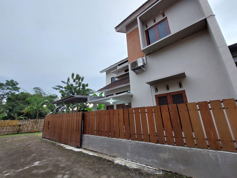 RUMAH DEKAT HOTEL HYATT 3 KAMAR