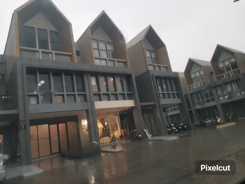 RUKO DEL REY 3 LANTAI