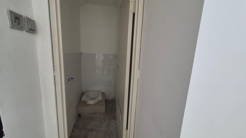 RUMAH SEWA TEBET BARAT - AKSES 3 MOBIL - 4+1 KT - 250 m² BANGUNAN