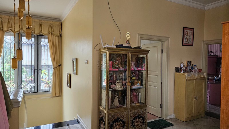 Rumah Mewah Hook di Pondok Indah Jakarta Selatan