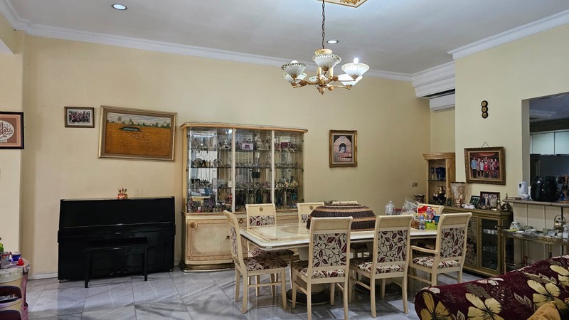 Rumah Mewah Hook di Pondok Indah Jakarta Selatan