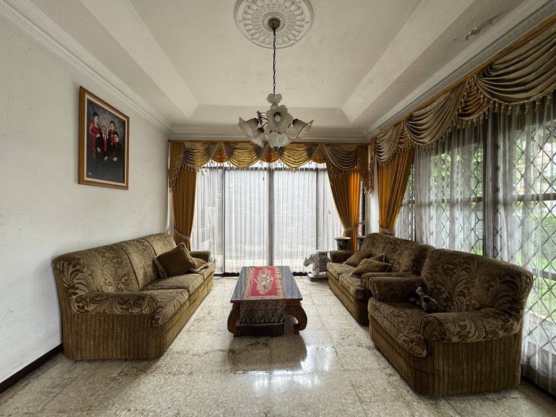 Cinere mega cinere luas 375 jalan utama disewakan