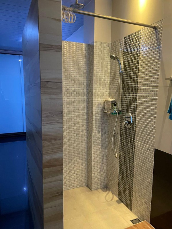 Dijual rumah mewah minimalis  modern di Raya Gading Pantai Kenjeran