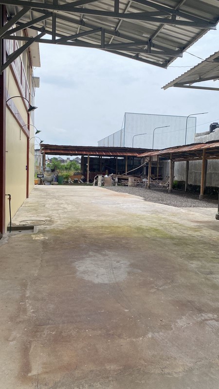 Disewakan Ruang Usaha 3 Lantai Strategis di Jl. Kabupaten, Nogotirto, Gamping, Sleman