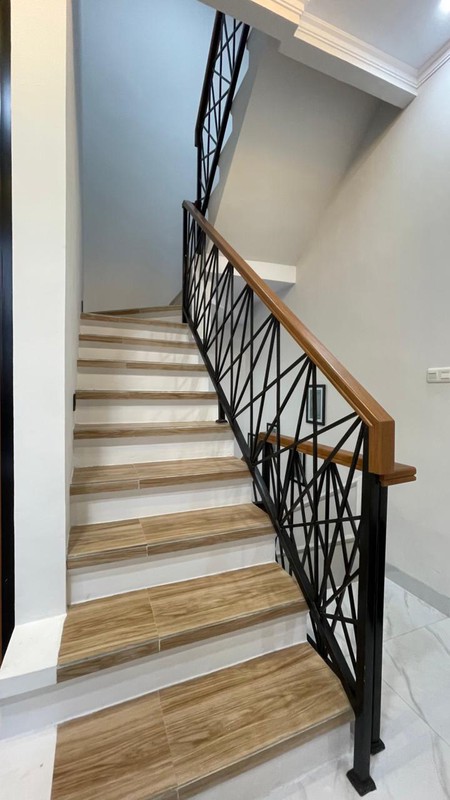 Rumah Modern Scandinavian di Jagakarsa, Siap Huni Ada Private Pool