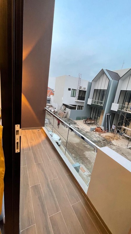 Rumah Modern Scandinavian di Jagakarsa, Siap Huni Ada Private Pool