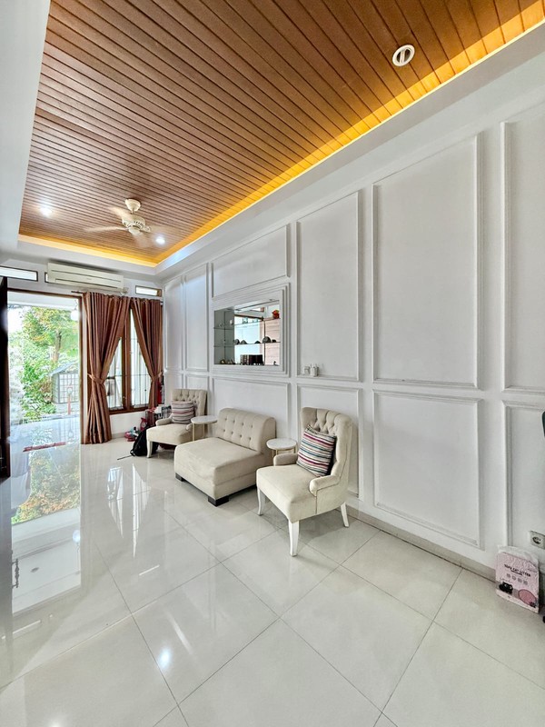 DIJUAL RUMAH CANTIK DAERAH PANGKALAN JATI DEKAT UPN 