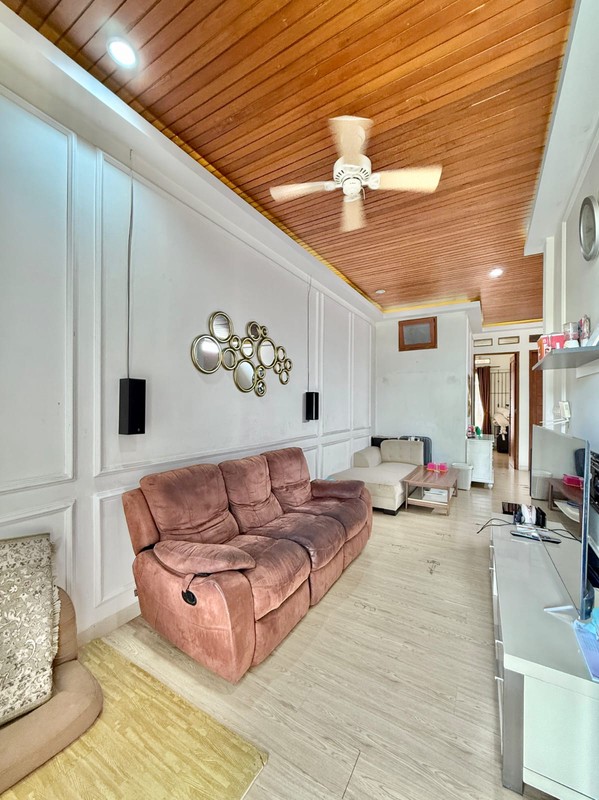 DIJUAL RUMAH CANTIK DAERAH PANGKALAN JATI DEKAT UPN 