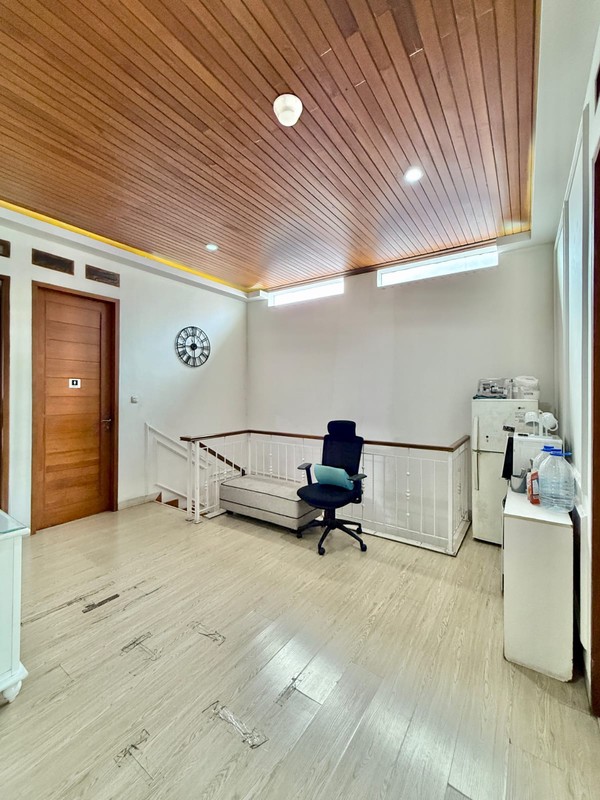 DIJUAL RUMAH CANTIK DAERAH PANGKALAN JATI DEKAT UPN 