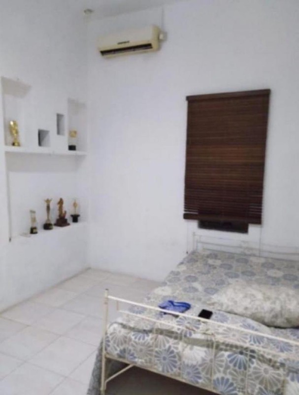 Dijual Rumah cantik siap pakai dekat MRT di Lebak Lestari Indah