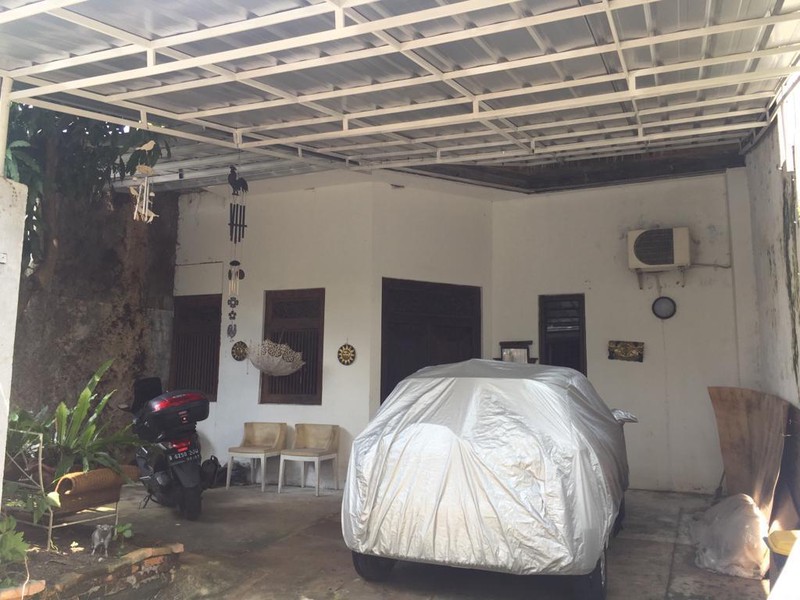 Dijual Rumah cantik siap pakai dekat MRT di Lebak Lestari Indah